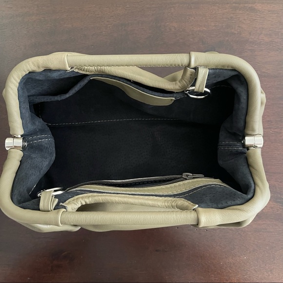 Super soft leather handbag - Picture 6 of 13